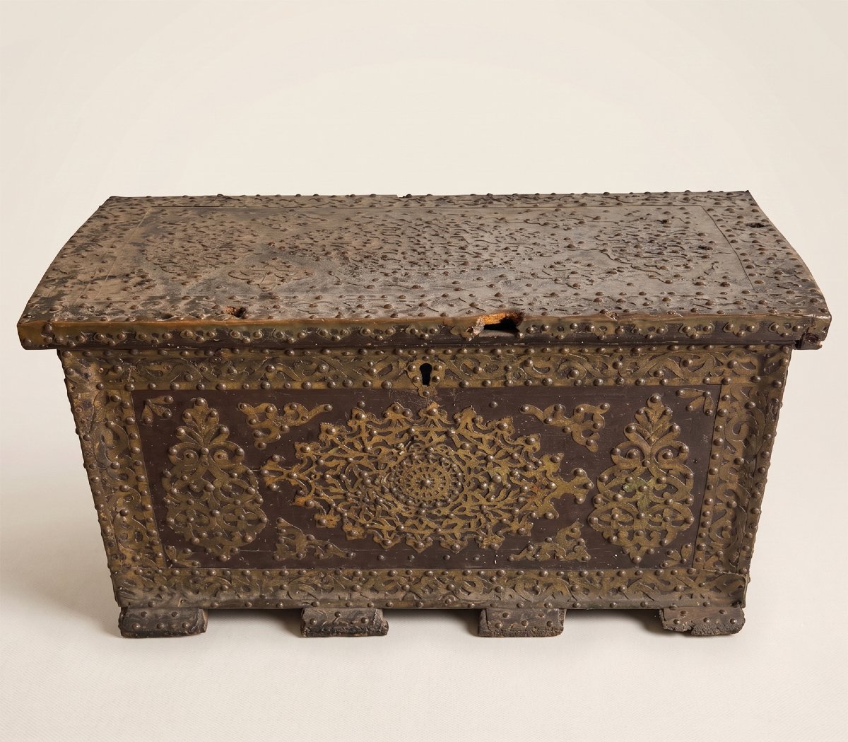Baule forziere, in legno con inserti, Epoca '800-photo-3