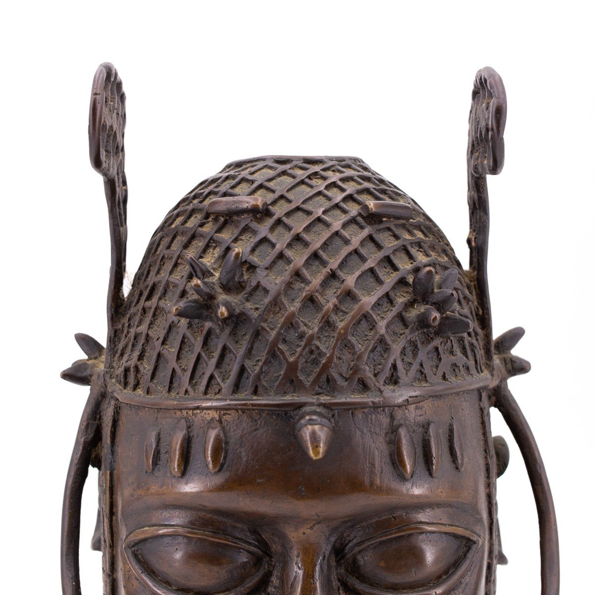 Sculpture africaine en bronze, "Tête d'homme avec coiffe", Période du milieu du 20e siècle-photo-1
