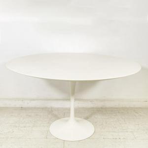 KNOLL tavolo rotondo TULIP, collezione Eero Saarinen, XX Secolo