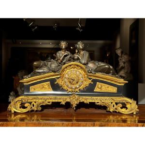 Orologio da tavolo, in bronzo dorato e marmo, Epoca '800