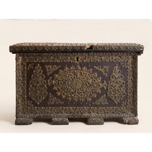 Baule forziere, in legno con inserti, Epoca '800