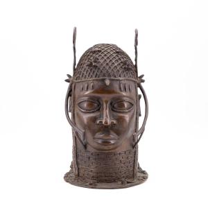 Sculpture africaine en bronze, "Tête d'homme avec coiffe", Période du milieu du 20e siècle