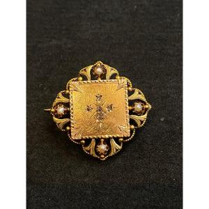 Broche Demi Perles Fine Et Roses De Diamants 