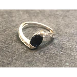 Oval Sapphire Diamond Ring