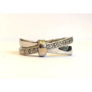 Guy Laroche Cross Ring