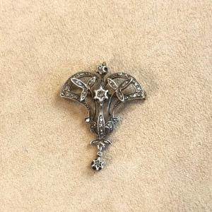 Leaf Pendant / Brooch