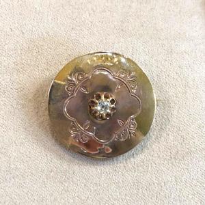 Round Brooch With Diamond