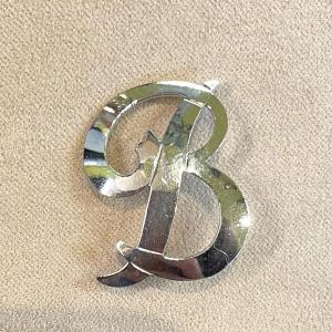 Pin B