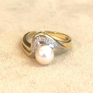 Pearl And Diamond Ring