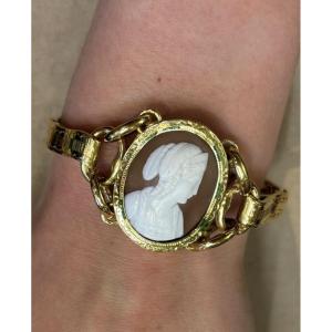 Cameo Bracelet 