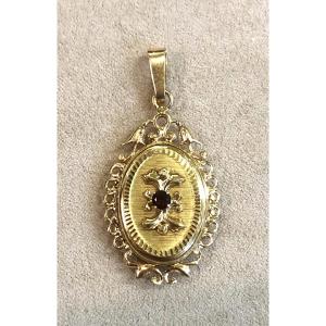 Cassolette Pendant