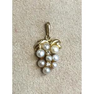 Pearl Cluster Pendant