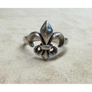 Fleur-de-lis Ring