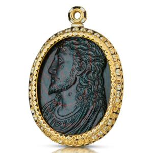 Renaissance Gold And Enamel Pendant With A Cameo Of Christ And The Virgin.