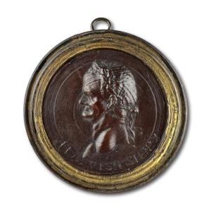Boxwood Portrait Of The Emperor Vespasian. Italian Or German, 17 - 18th Century.