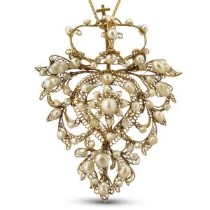 Filigree Pendant In The Form Of A Flaming Sacred Heart. Spain, 17th Century.