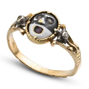 Masquerade Ring Concealing A Lover’s Inscription. Western Europe, Circa 1760.