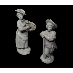 Pair Of White Earthenware Gardeners From Sceaux Or Est, 18th Century