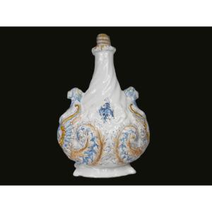 Faenza Faience Gourd Possibly With The Coat Of Arms Of The Imperials From The 16th Century