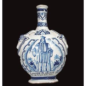 Lawyer's Patronymic Gourd Dated 1722 Nevers Earthenware From The 18th Century