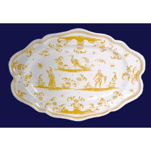 Moustiers Earthenware, Large Platter (44cm), 18th Century