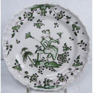 Bordeaux Earthenware, Camargo-style Plate, 18th Century