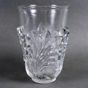 1950 Marc Lalique - Vase Surcouf Crystal