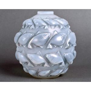 1928 René Lalique - Vase Camaret Opalescent Glass With Blue Patina