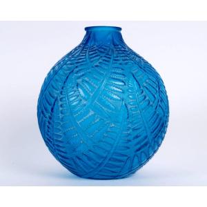 1926 René Lalique - Vase Espalion Electric Blue Glass With White Patina