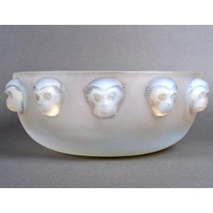1928 René Lalique - Bowl Madagascar Monkeys Opalescent Glass With Grey Patina