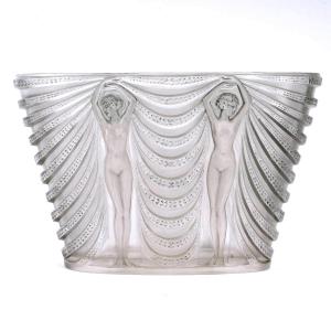 1937 René Lalique - Vase Terpsichore Glass With Blue Patina