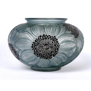1923 René Lalique - Vase Dahlias Glass With Black Enamel And Blue Grey Patina