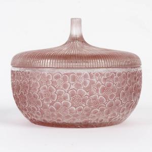 1926 René Lalique - Box Eglantines Glass With Pink Patina