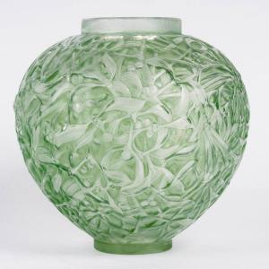 1920 René Lalique - Vase Gui Mistletoe Glass With Green Patina
