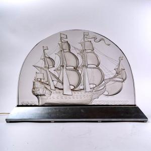 1930 René Lalique - Decoration Centerpiece Caravelle Glass Metal Base