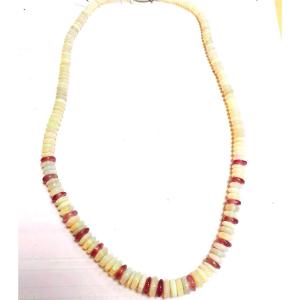 COLLIER OPALES RONDELLES ENTRECOUPEES de RONDELLES D'AMETHYSTES - Fermoir ancien avec diamants
