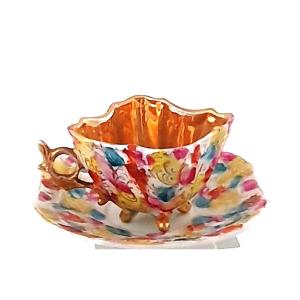 TASSE  A MOKA  TRIPODE EN PORCELAINE  ANCIENNE
