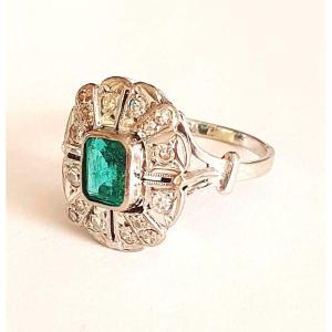 BAGUE ANCIENNE OR BLANC EMERAUDE ET DIAMANTS
