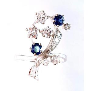 750°/°° White Gold Ring Set With Fine Sapphires And Brilliant Diamonds - 1970s Period