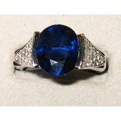 Oval Blue Sapphire 4,29 K White Gold Ring And Brilliant Diamonds