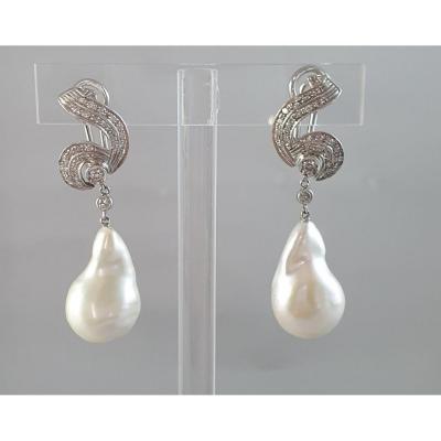 BOUCLES d'OREILLES OR BLANC - DIAMANTS - PERLES POIRES BAROQUES
