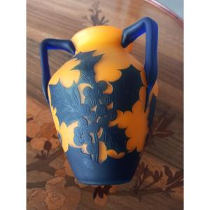 Richard Loetz Vase