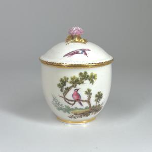 Sèvres Porcelain Sugar Bowl With Bird Decoration - Eighteenth Century