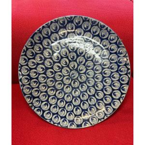 Huge Japanese Porcelain Dish Late Nineteenth Time Diameter 55 Cm