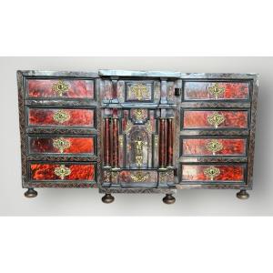 Antwerp Tortoiseshell Table Cabinet, Late 17th Century, Circa 1700 - Flanders - Antwerp  