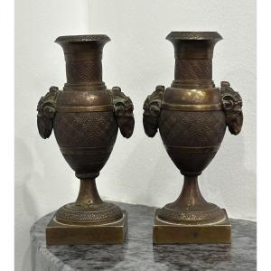 Pair Of Small Patinated Bronze Ram's Head Candlesticks From The Restoration Period - Empire 