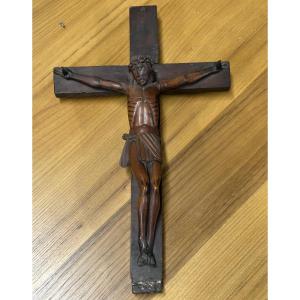 Christ On The Cross, 18th Century Boxwood Sculpture - Religious Carved Wood Folk Art 