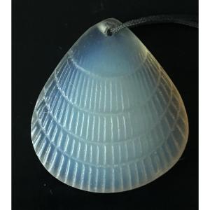 René Lalique (1860-1945) Bluish Glass Shell Pendant - Art Nouveau