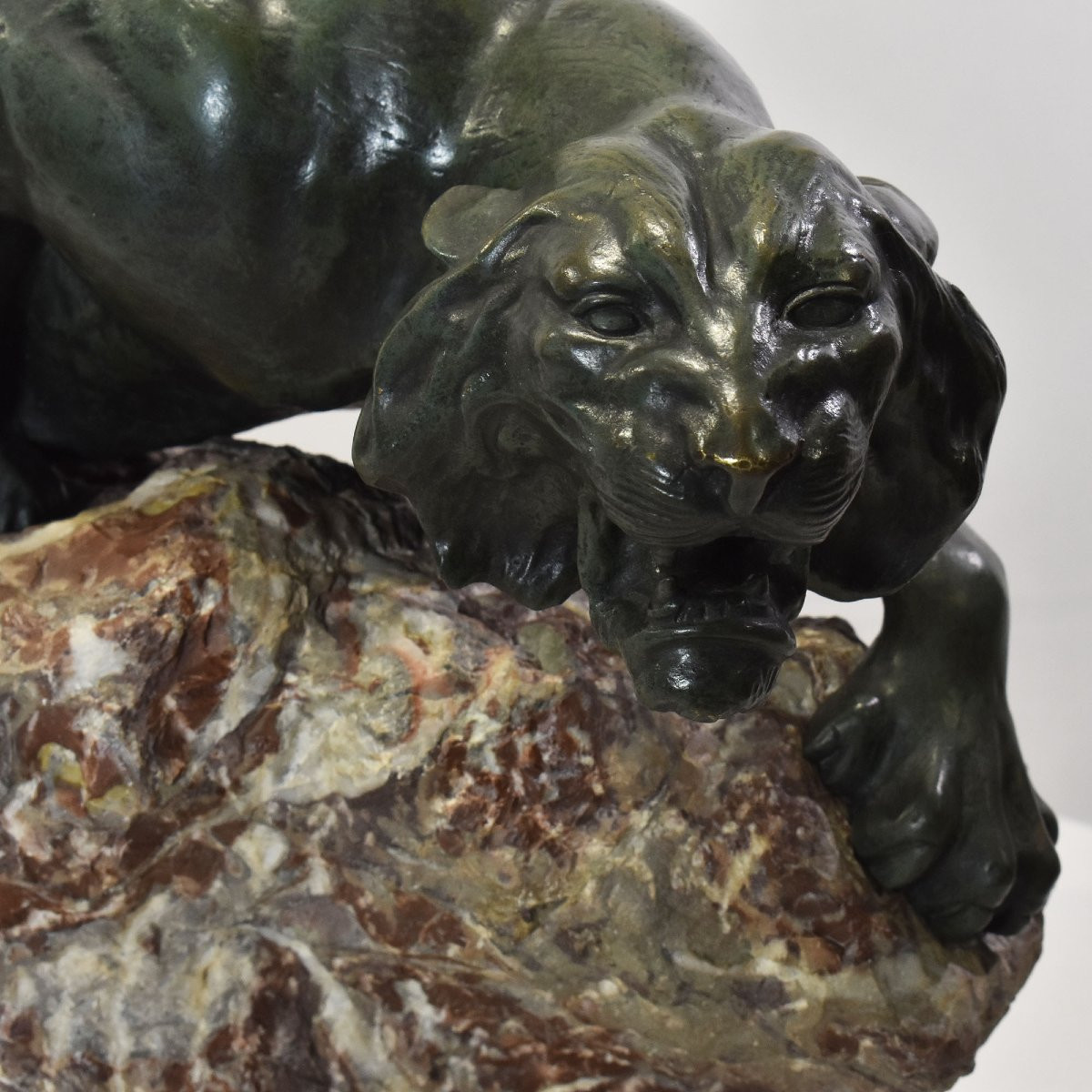 ANTICHE SCULTURE IN BRONZO, GRANDE LEONESSA, GIACOMO MERCULIANO, ART DECO, XX SECOLO. (STB103)-photo-3
