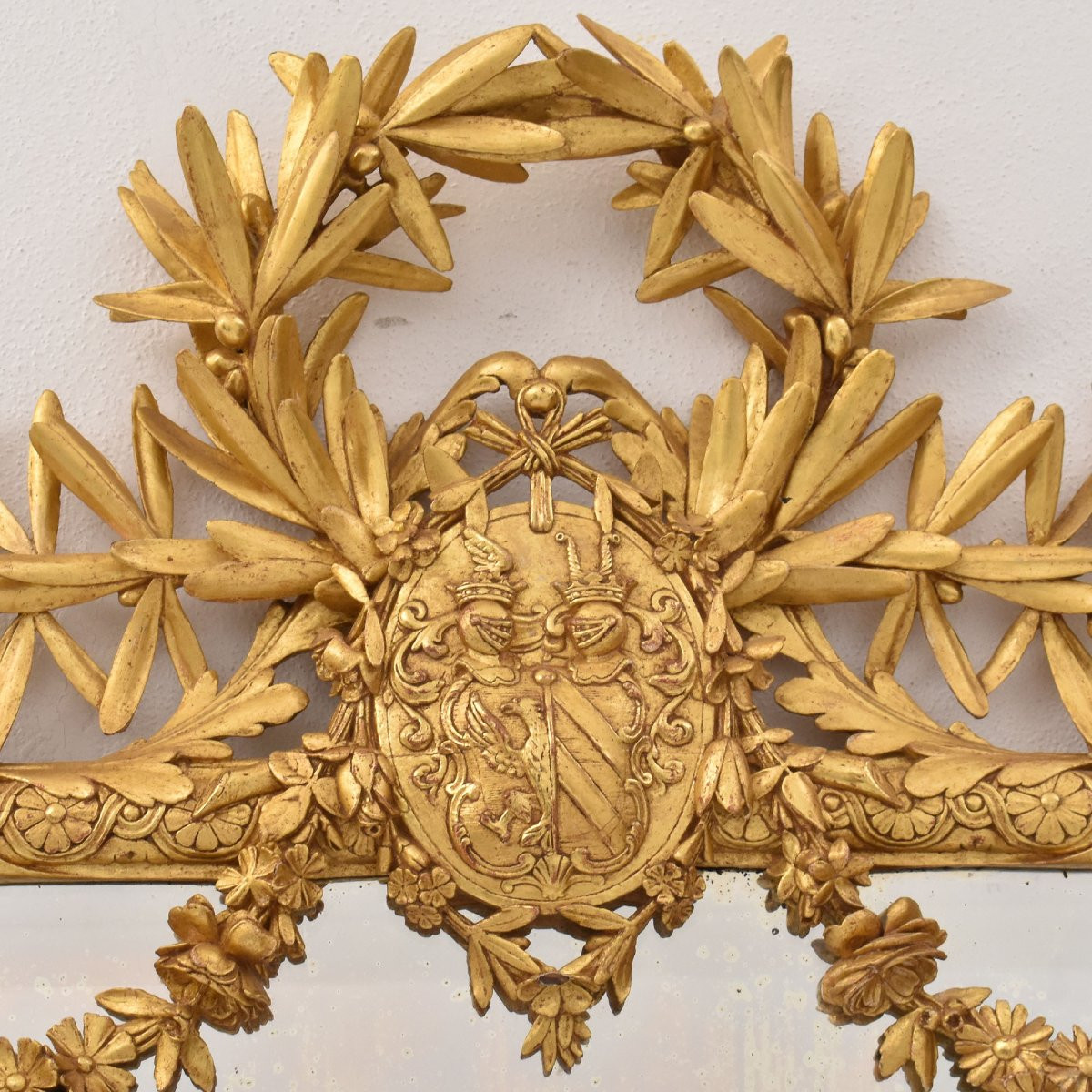 SPECCHIO ANTICO CON STEMMA, LUIGI FILIPPO, CORNICE DORATA IN LEGNO INTAGLIATO, XIX  (SPC193)-photo-2